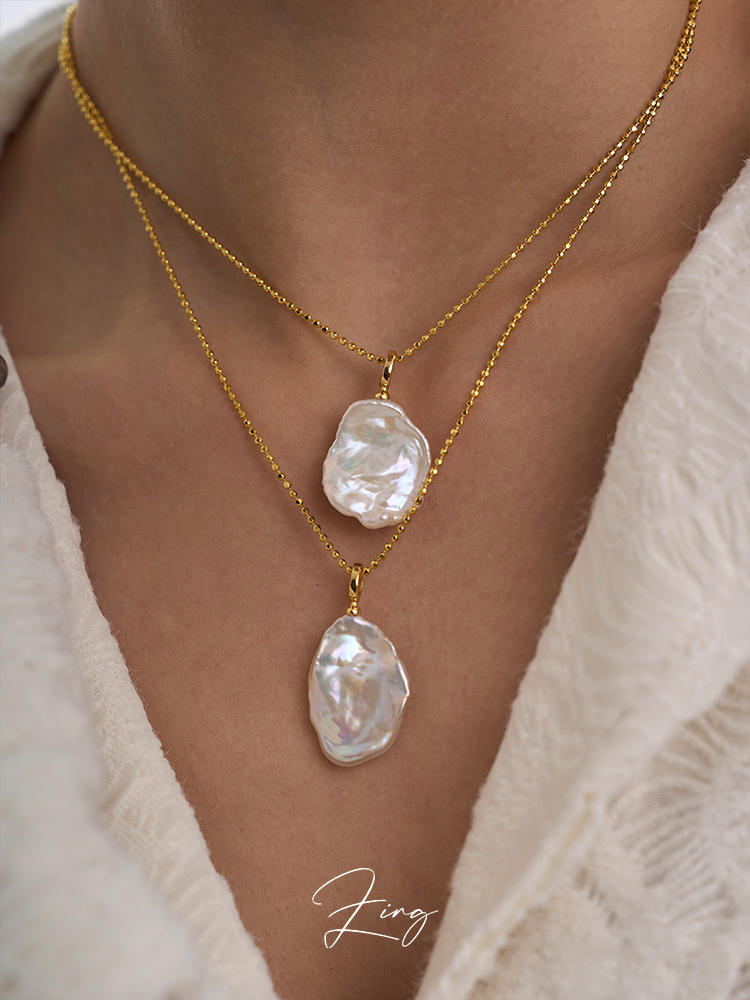 Natural Baroque Petal Pearl Pendant Necklace