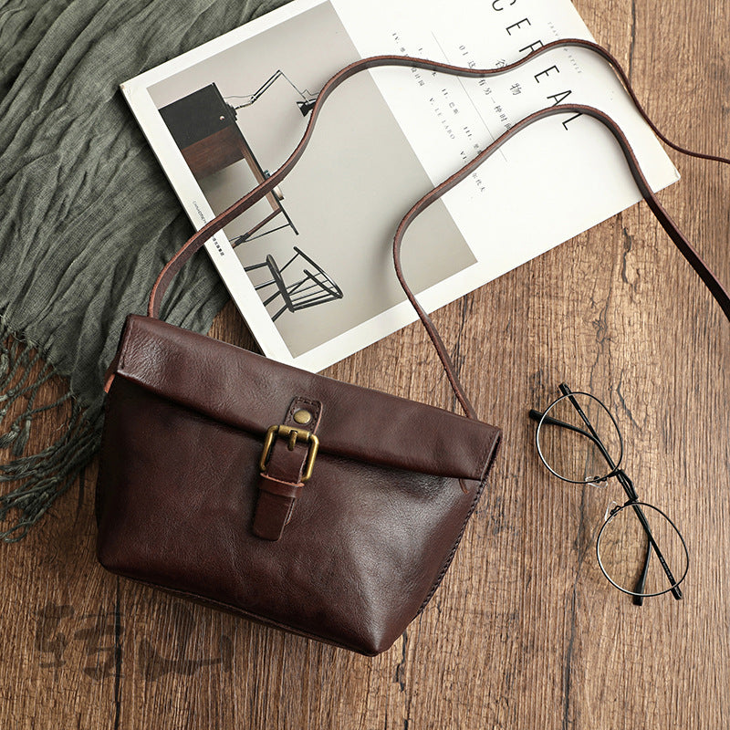 Mini vegetable tanned leather pouch