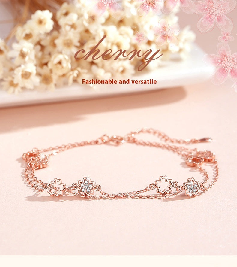 925 Silver Bracelet With Female Niche Design