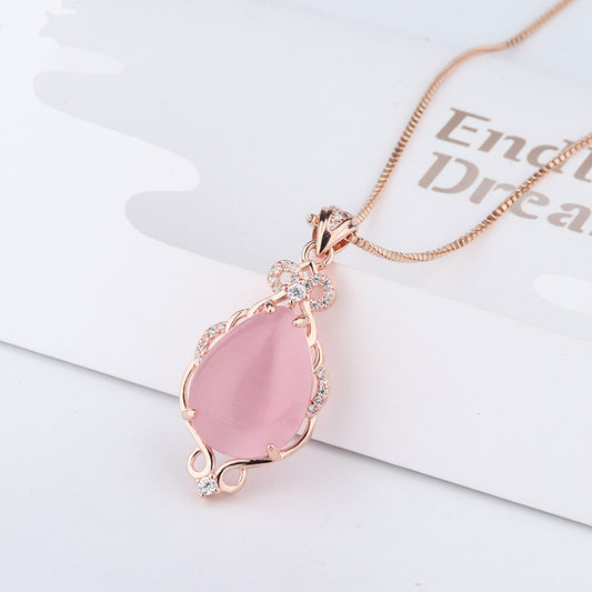 Natural powder crystal hibiscus stone pendant rose gold clavicle chain