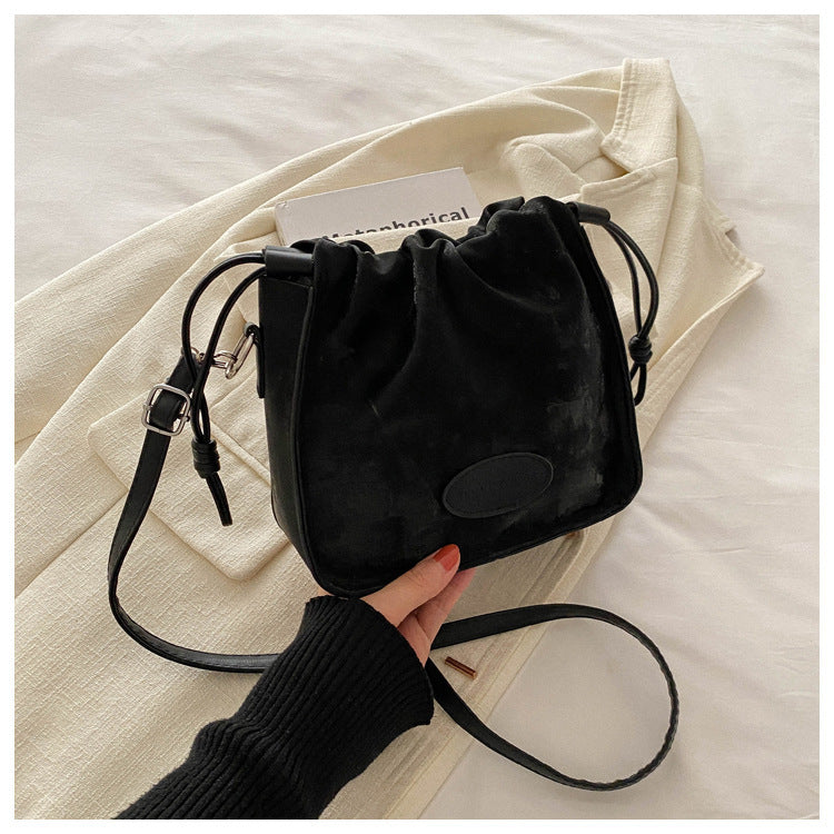 One Shoulder Retro Pleated Crossbody Bag