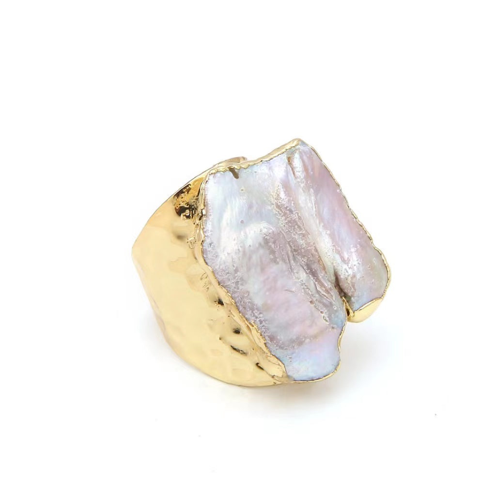 Irregular Pearl Ring Baroque Style