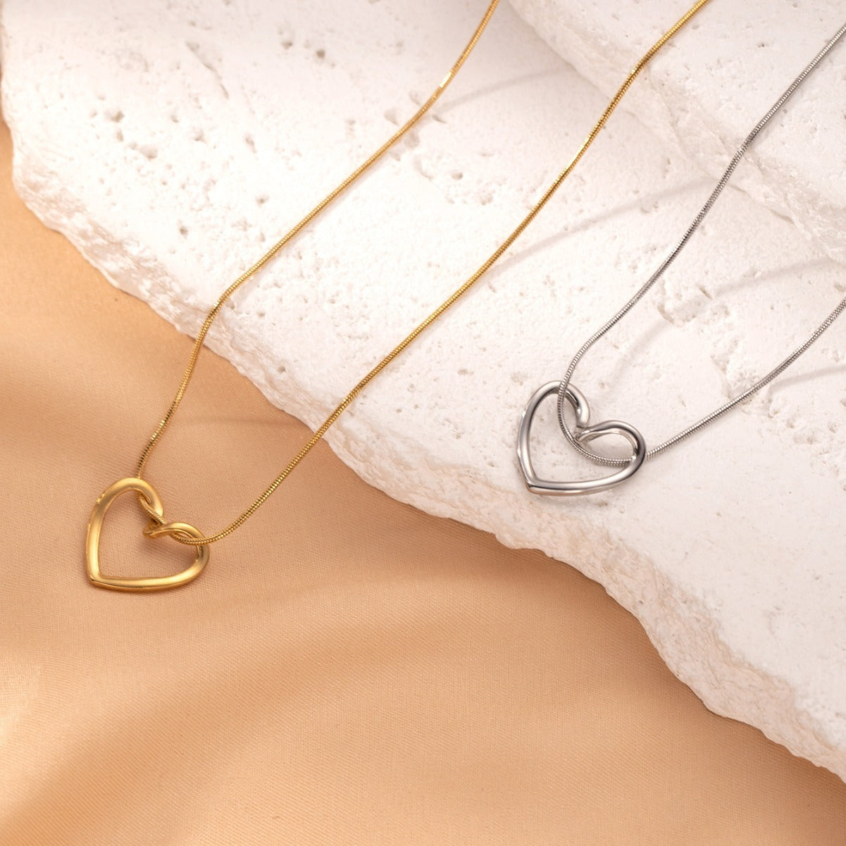 Tainless Steel Twist Hollow Heart Pendant